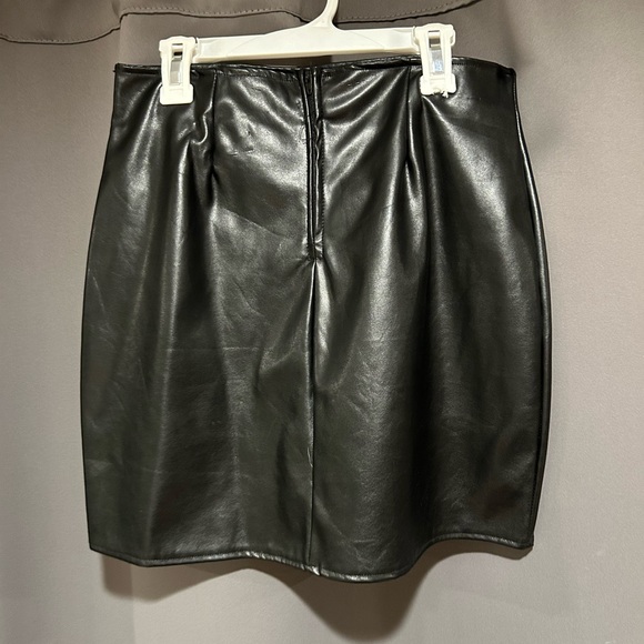 Black Leather Skirt - Picture 3 of 3